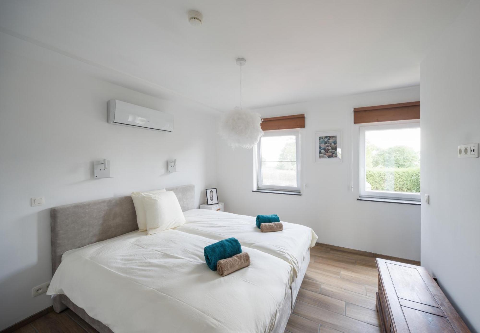 Cerf, Ouvre-Moi B&B โรชฟอร์ ภายนอก รูปภาพ