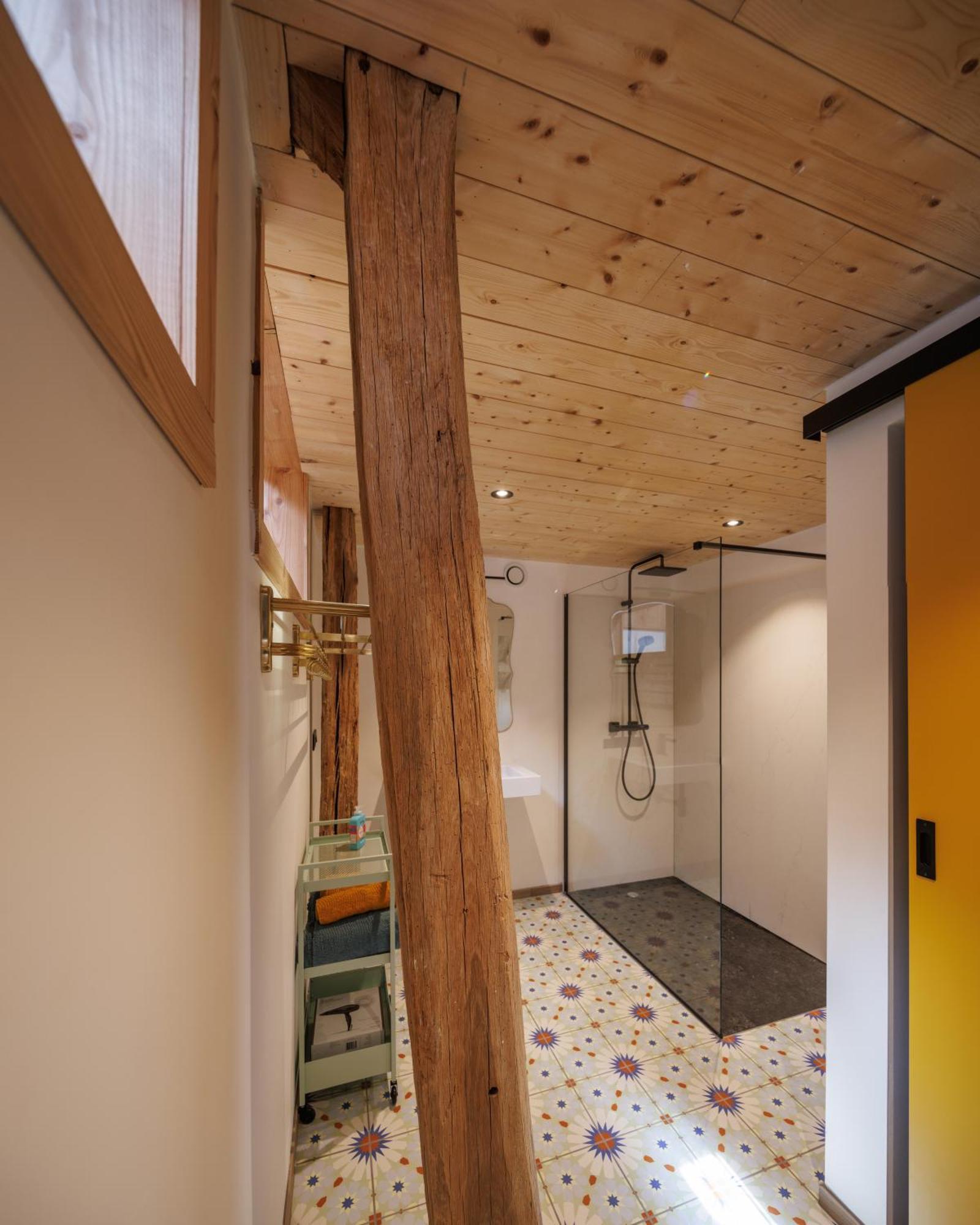 Cerf, Ouvre-Moi B&B โรชฟอร์ ภายนอก รูปภาพ